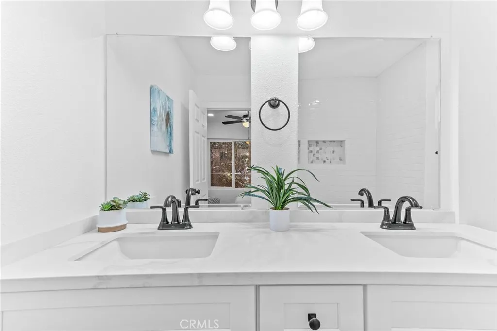 268 W Willow, Pomona, California 91768 home-pic-16